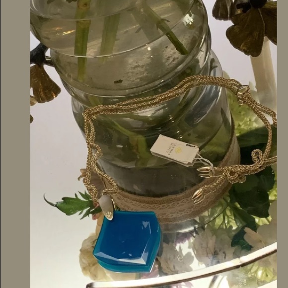 Kendra Scott Aislinn Gold Long Pendant Necklace - Picture 5 of 8